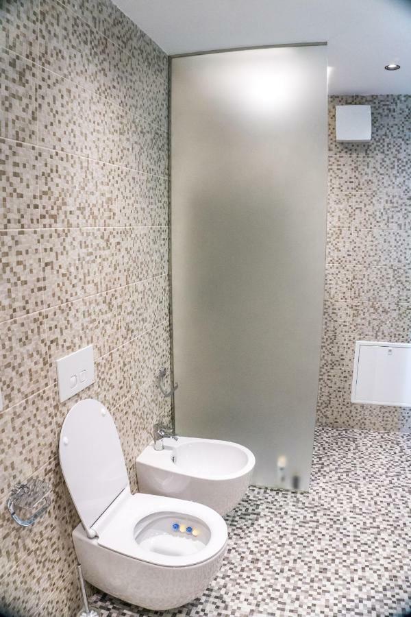 Venere Tirana Suite Εξωτερικό φωτογραφία